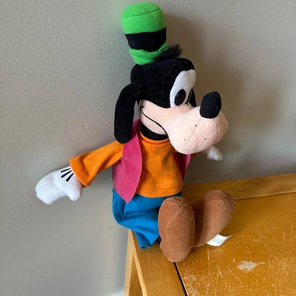 Vintage Disney Goofy Plush Doll Mickey Mouse Clubhouse Collectible Disneyland